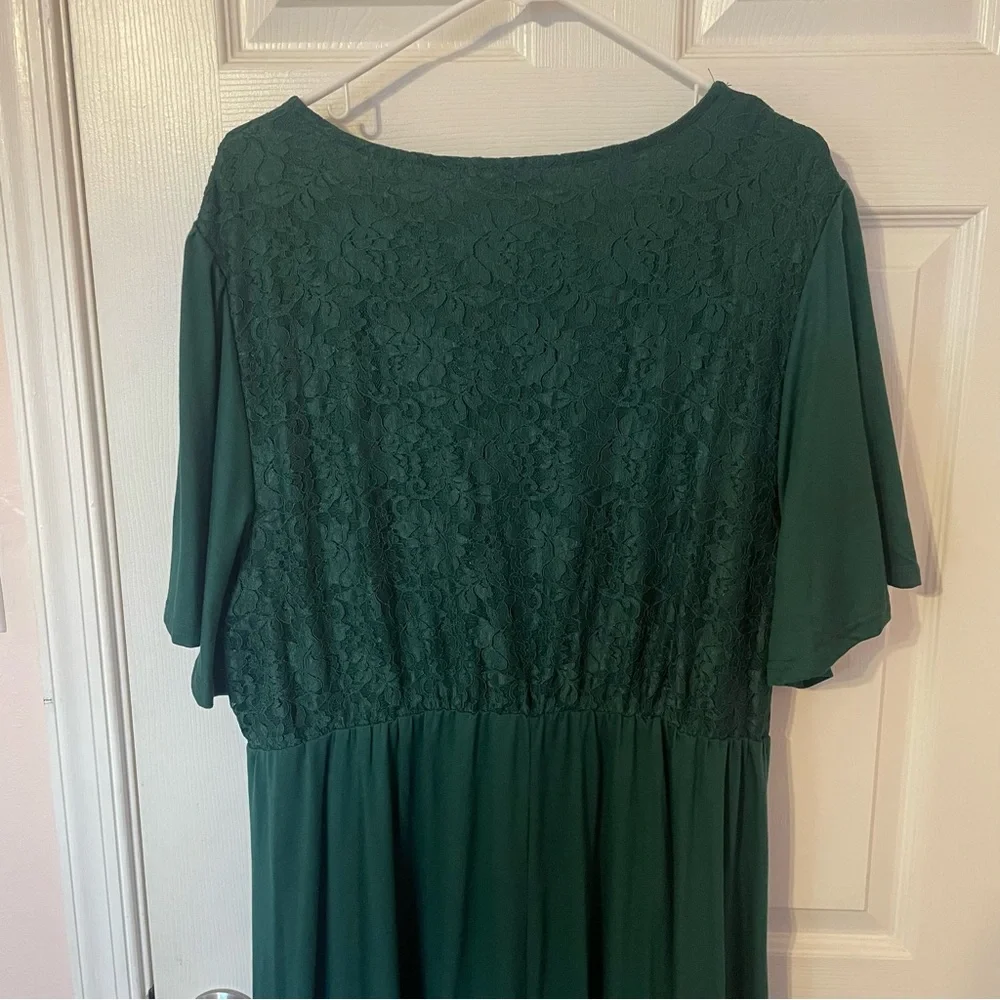 BloomChic Emerald Green Midi Dress - Picture 8 of 9